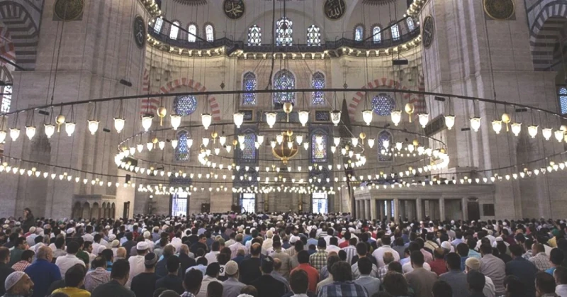 2026 Bitlis Bayram Namazı Saati Açıklandı! İşte Merakla Beklenen Zaman